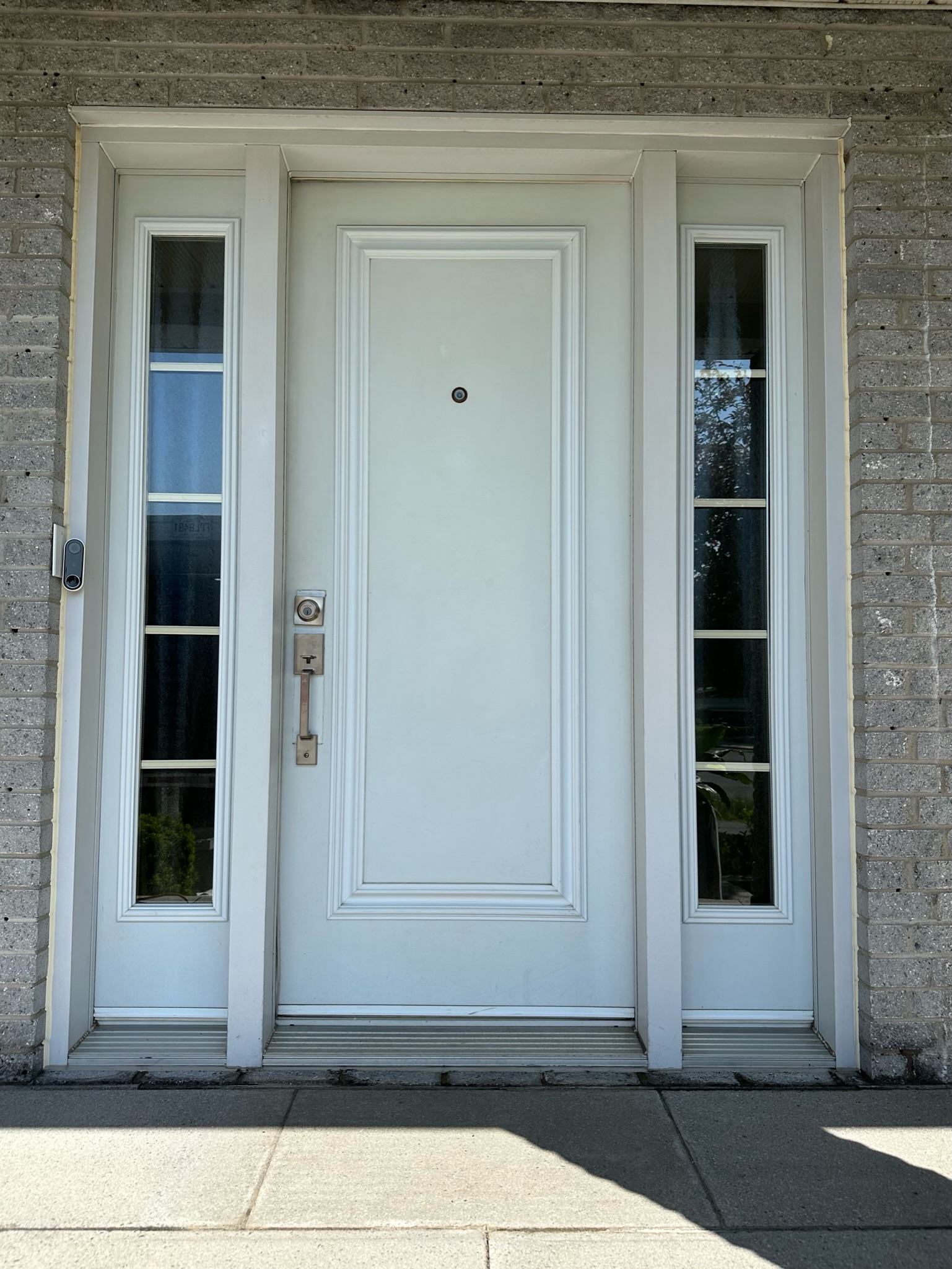 Avant — porte d'entrée