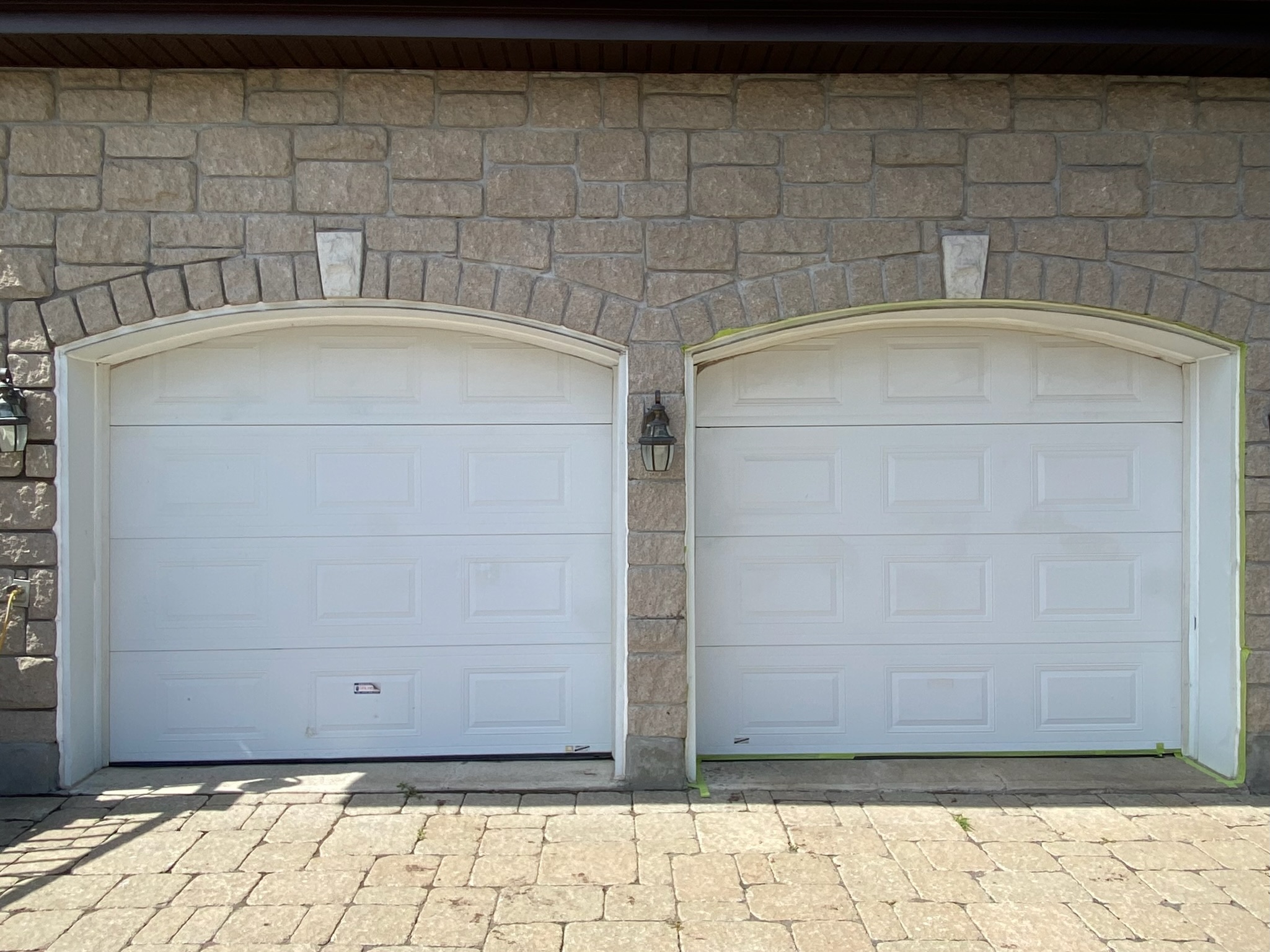 Avant — porte de garage
